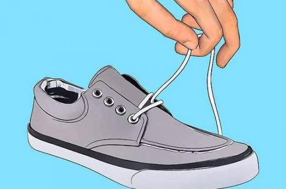 出门鞋子被雨淋湿了怎么弄干,下雨鞋子进水怎么处理