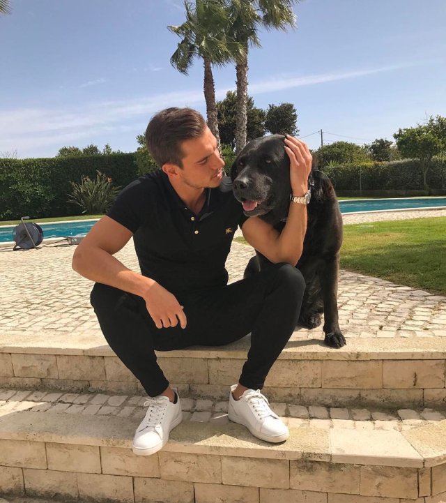 昨晚看了那么多鬼，今让全英超最帅的男模帮你洗洗眼（内有彩蛋）