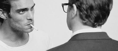 卖最贵的口红、拍超棒的电影,TomFord就是油腻中年男的反义词