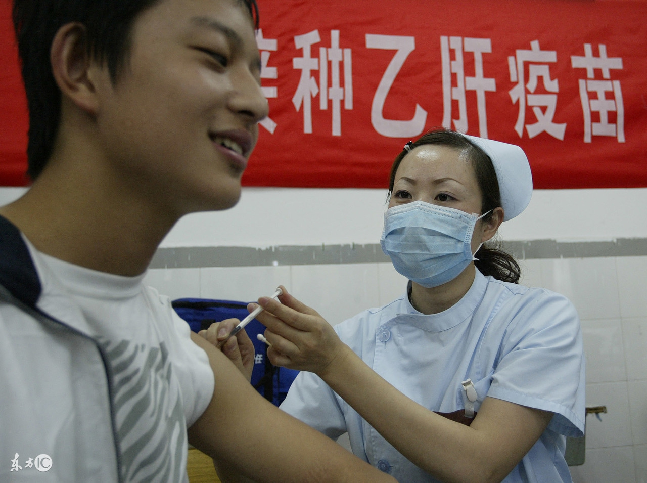 有乙肝抗体会被乙肝携带者传染吗,乙肝携带会被乙肝病人传染吗