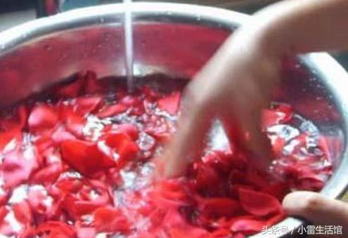 自制干玫瑰爽肤水纯天然,自制玫瑰花爽肤水用什么水