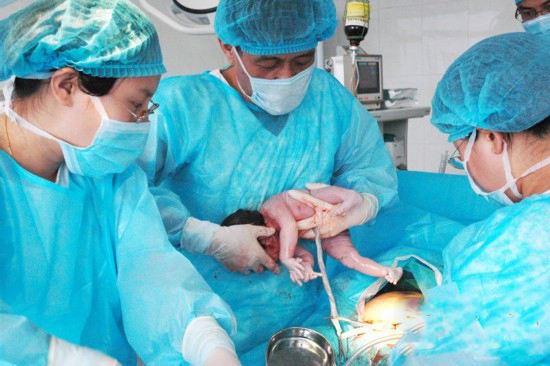 说说你生宝宝的经历,你们在生孩子的时候遇到的奇葩事