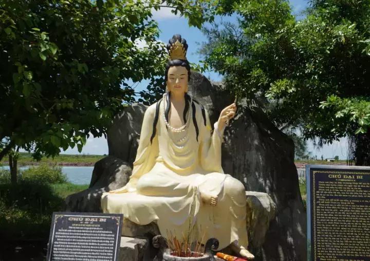 越南十大观音庙,越南岘港的观音佛像