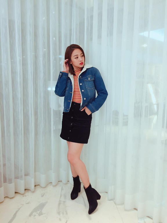 璺熼楝煎绌挎惌,璺熼楝间竴璧峰绌挎惌