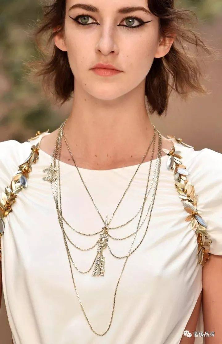 宋慧乔穿衣风格2018,宋慧乔香奈儿外套