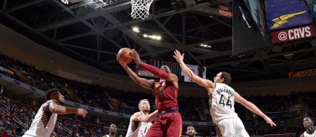 詹皇独砍32分,詹皇关键失误丢绝平球