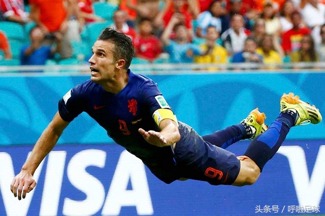 谁是足坛最伟大的球员,足球十大绝杀罗本