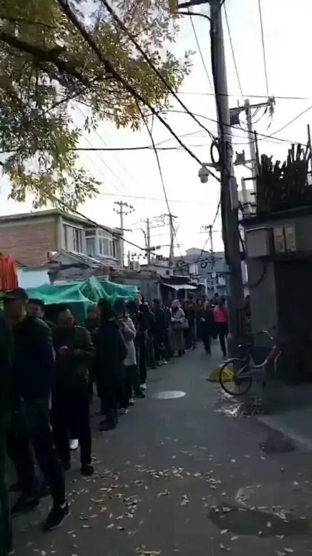 窝头会馆宋丹丹何冰经典片段,何冰谈宋丹丹演话剧