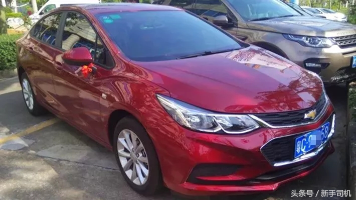 自己开车被撞坏了保险公司全赔吗,开车撞到了自己老婆保险公司赔吗