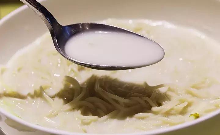 上海必吃榜第一名黄鱼面,上海50一碗的黄鱼面