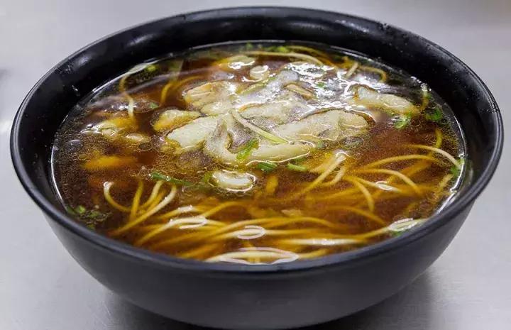 上海必吃榜第一名黄鱼面,上海50一碗的黄鱼面