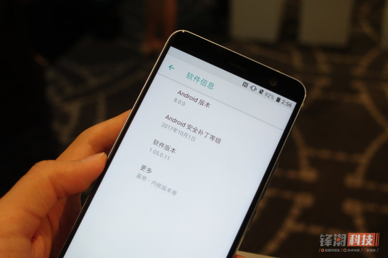 htcu11和htcu11+尺寸,htcu11和u11+哪个好