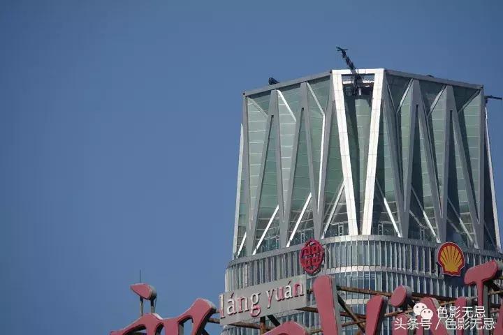 索尼超长焦黑卡rx10iii,索尼黑卡rx10m4相机入门