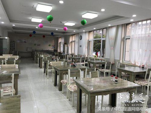 中国报道《人物访谈》栏目组走进大连辛寨子社区养老服务中心