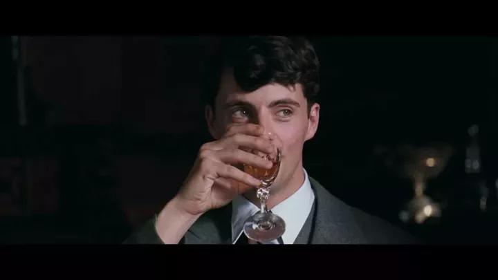 卖最贵的口红、拍超棒的电影,TomFord就是油腻中年男的反义词