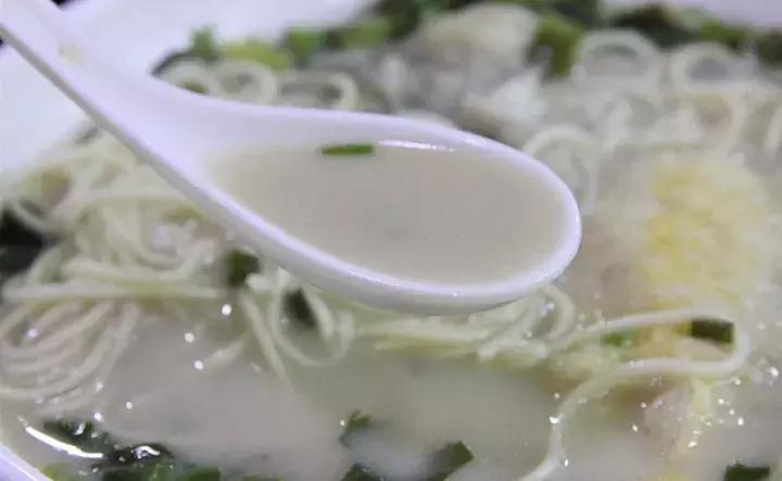 上海必吃榜第一名黄鱼面,上海50一碗的黄鱼面