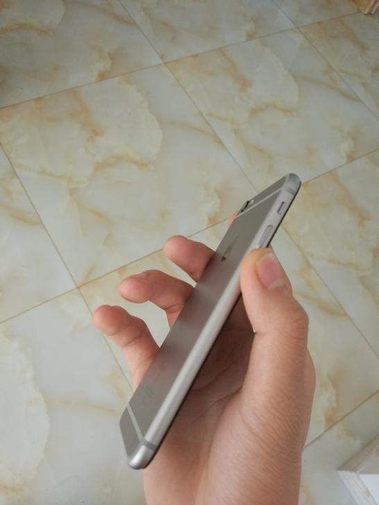 性能强劲的iPhone6s,却因内存太小沦为备用机！