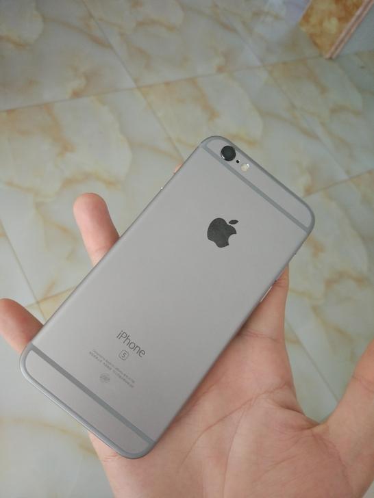 性能强劲的iPhone6s,却因内存太小沦为备用机！