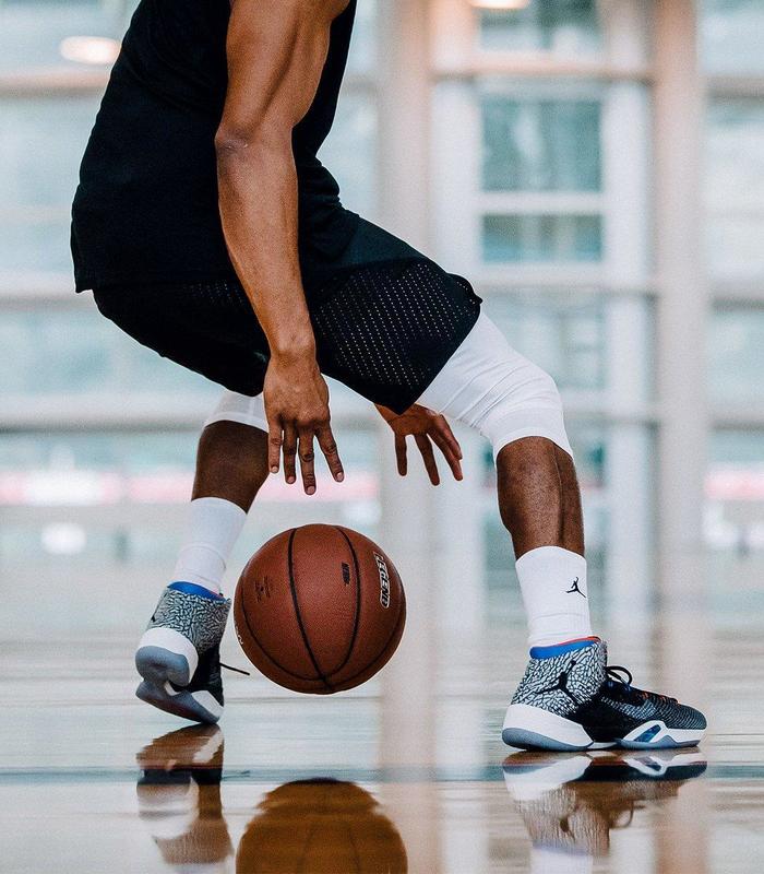 你说穿上这双球鞋如履云端，我是相信的