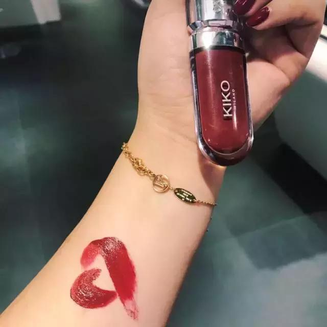 阿玛尼唇釉最适合秋冬的颜色,阿玛尼唇釉哪一款比较适合年轻人