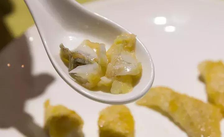 上海必吃榜第一名黄鱼面,上海50一碗的黄鱼面