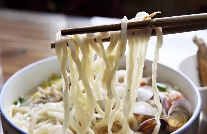 上海必吃榜第一名黄鱼面,上海50一碗的黄鱼面