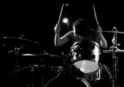 学架子鼓最重要的是什么,幼儿园架子鼓体验课