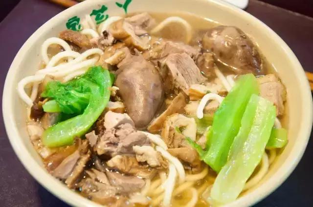 全了，漳州原来有70+名小吃，是不是漳州人就看你吃过多少家了