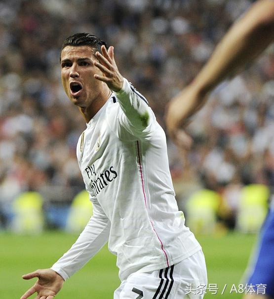 足球背后的故事,足球巨星的背景故事