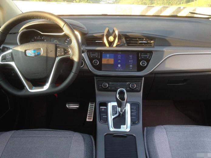 帝豪gs最大的缺点,帝豪gs驾驶感受对比高尔夫