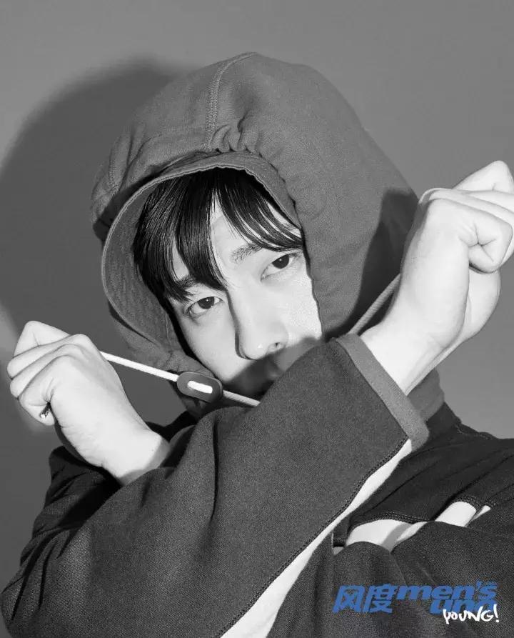 YOUNG封面人物｜邓伦国民男友进阶实习奶爸