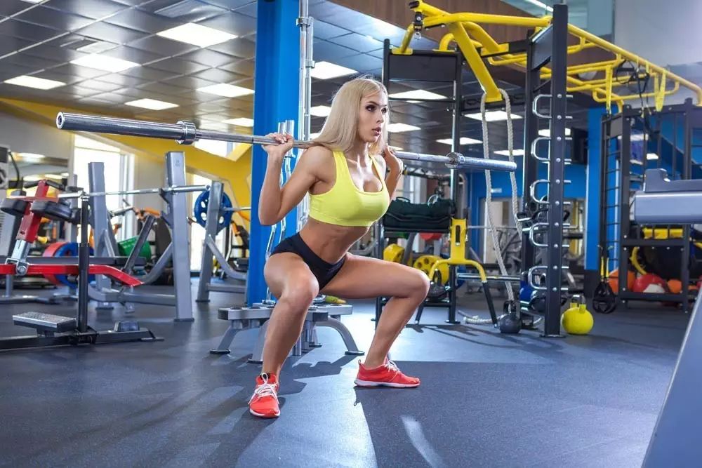 影响深蹲重量的原因,深蹲最大风险