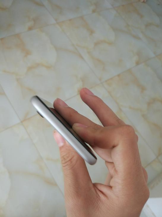 性能强劲的iPhone6s,却因内存太小沦为备用机！