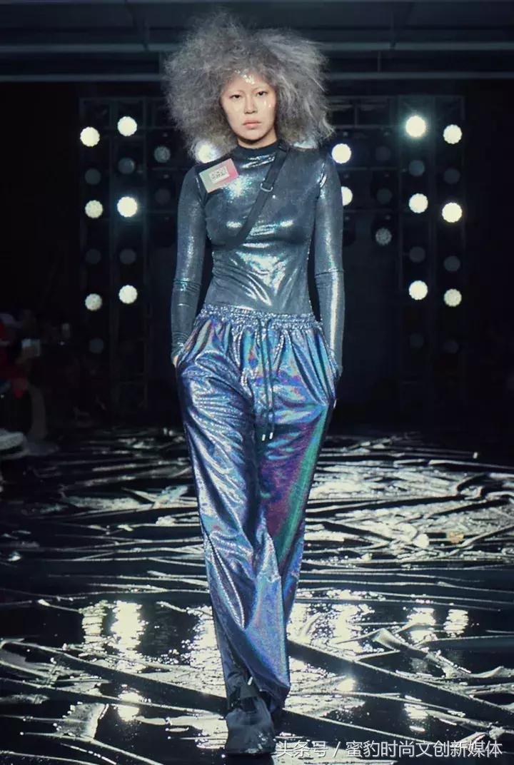 蜜豹时装周东京,蜜豹时装周trina