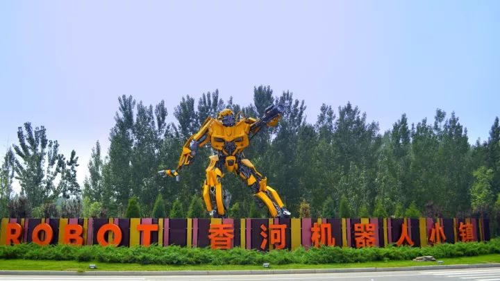 这只“百变金刚”服务奔驰大众，焊出中国八成高端车｜产业好声音