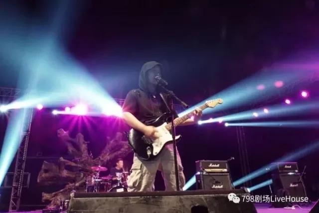 中国摇滚榜前线预告!798剧场11月4日即将摇动京城!大咖来袭!