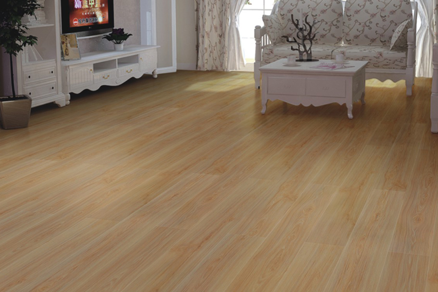 地板沾水后留下的印子怎么去除,地板沾水了怎么办