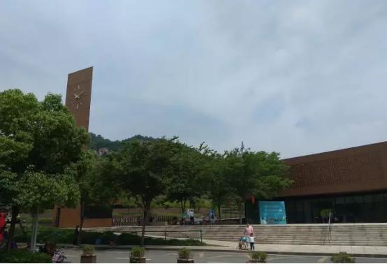 一二手房价倒挂什么意思,一二手房价格倒挂楼盘