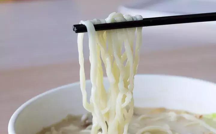 上海必吃榜第一名黄鱼面,上海50一碗的黄鱼面