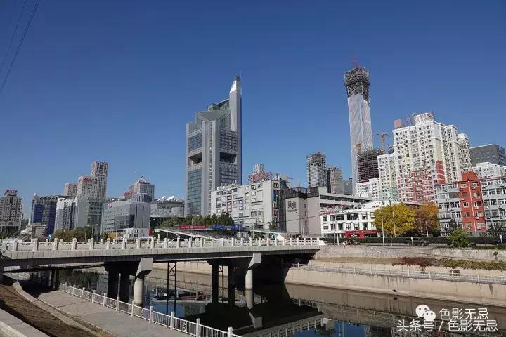 索尼超长焦黑卡rx10iii,索尼黑卡rx10m4相机入门