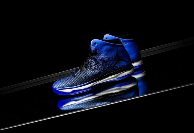 你说穿上这双球鞋如履云端，我是相信的