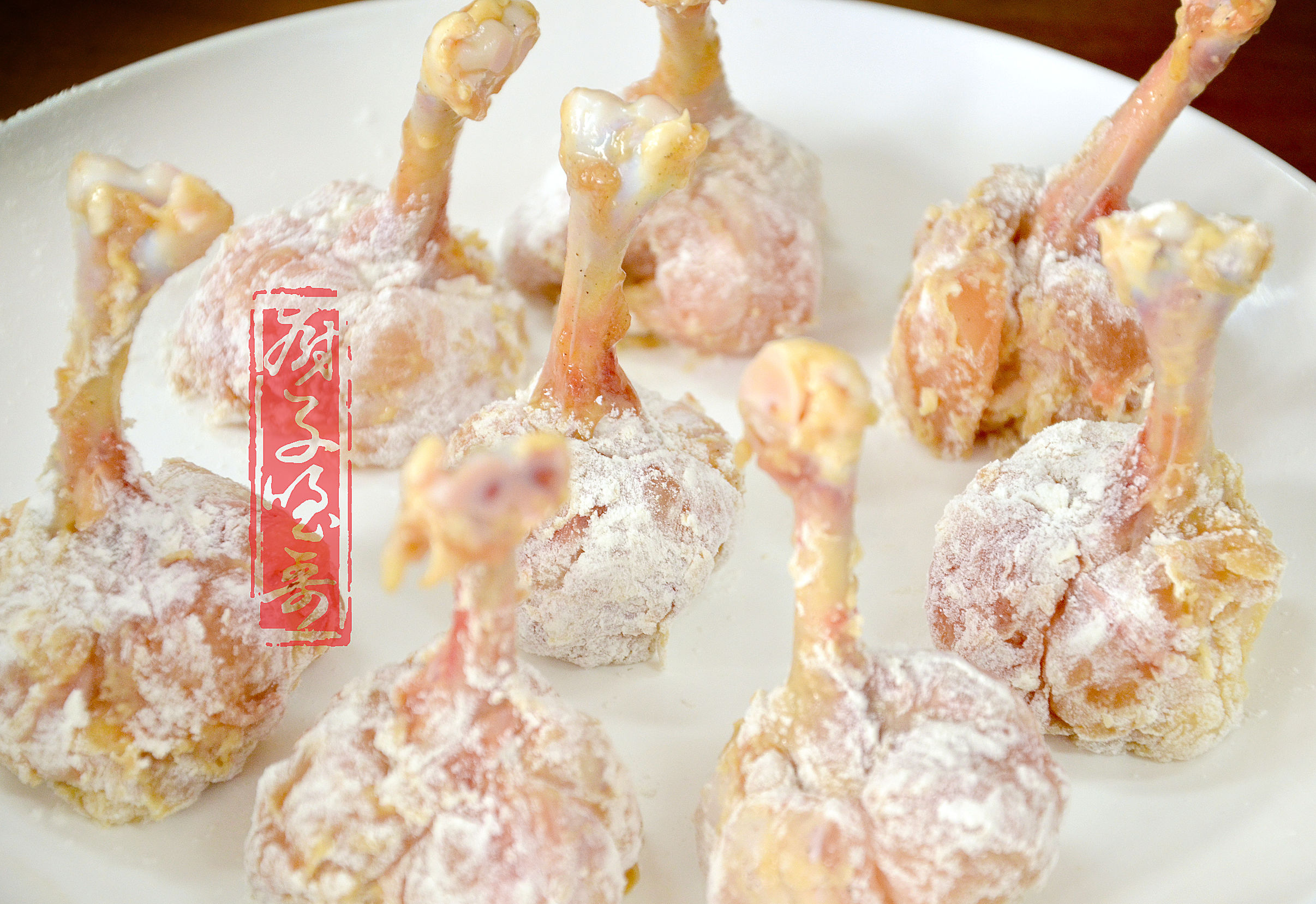 雷神都拿不动的锤子是什么锤子,雷神的第二个锤子是谁给的