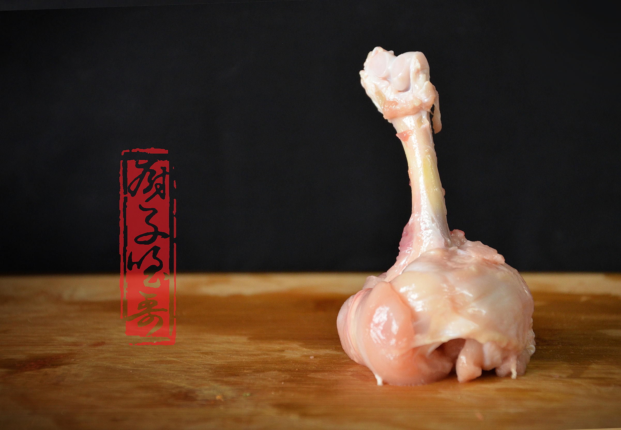 雷神都拿不动的锤子是什么锤子,雷神的第二个锤子是谁给的