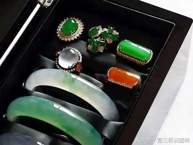 翡翠戴身上发热是什么原因,翡翠戴着变黑怎么回事