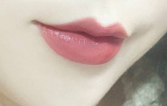 阿玛尼唇釉最适合秋冬的颜色,阿玛尼唇釉哪一款比较适合年轻人