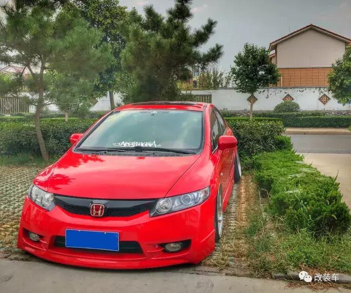 哪一年的8代思域适合改装,本田思域越来越帅