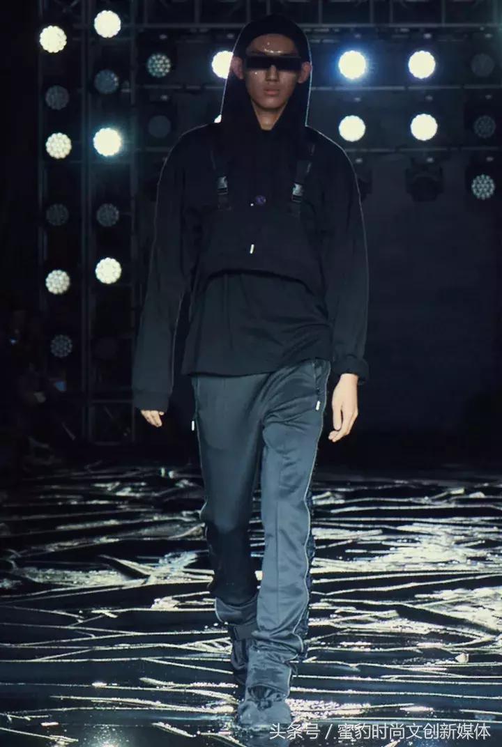 蜜豹时装周东京,蜜豹时装周trina