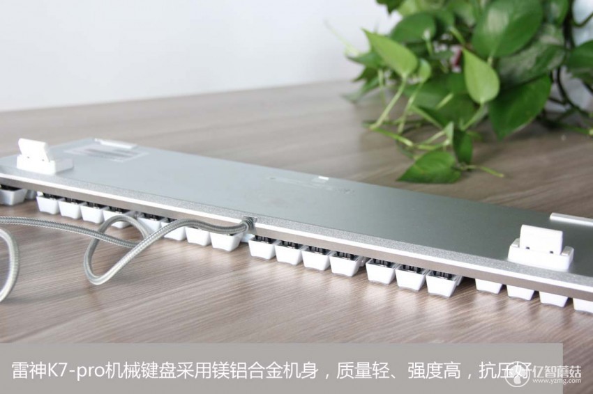 雷神机械键盘实测,雷神白幽灵键盘