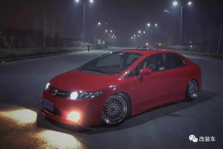 哪一年的8代思域适合改装,本田思域越来越帅