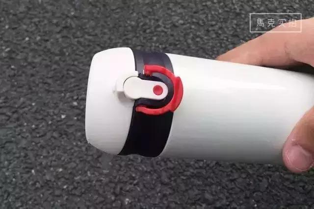 什么牌子的保温杯抗摔 (什么品牌的保温杯最耐摔)